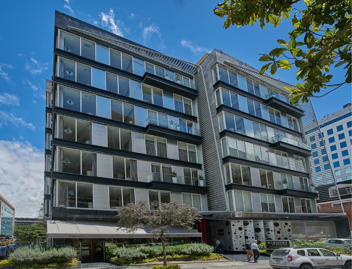Hotel 100 Luxury Suites By Preferred Bogotá Exterior foto The building of the Embassy of the United Kingdom in Bogotá