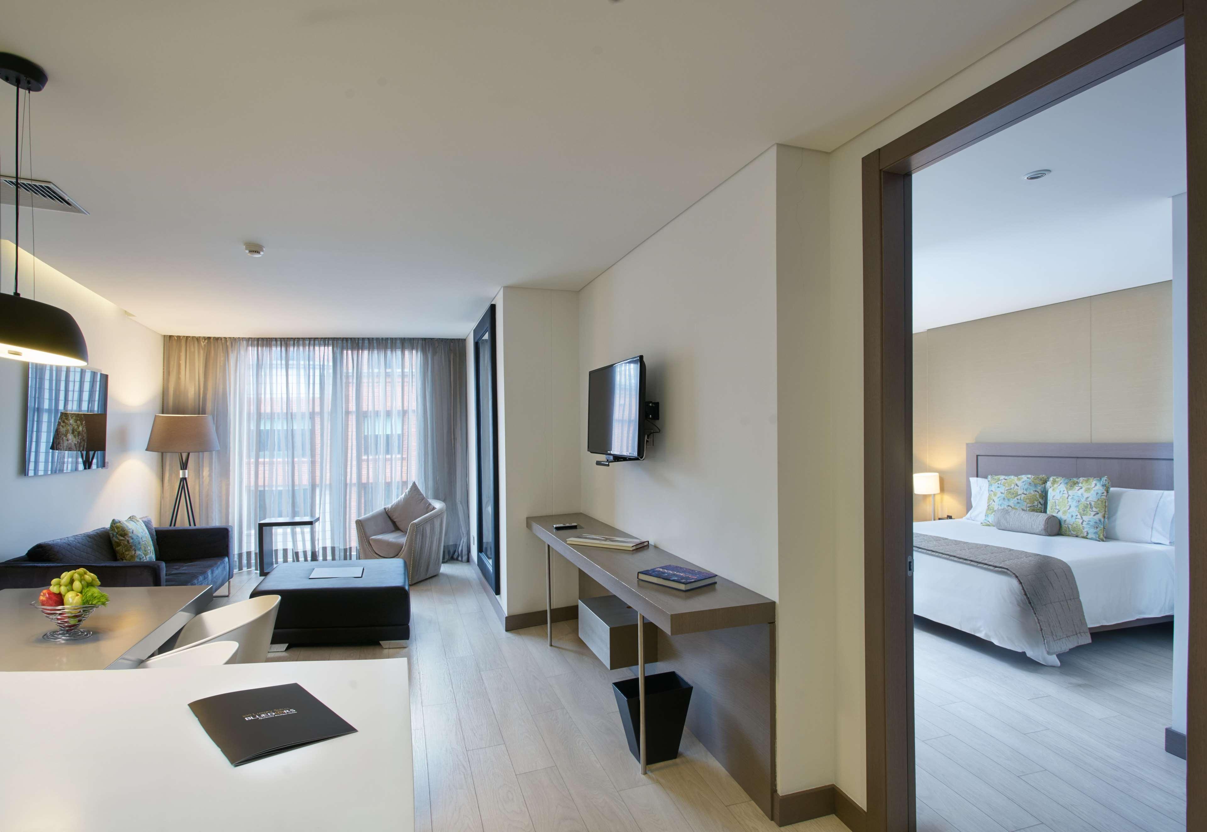 Hotel 100 Luxury Suites By Preferred Bogotá Exterior foto Suite