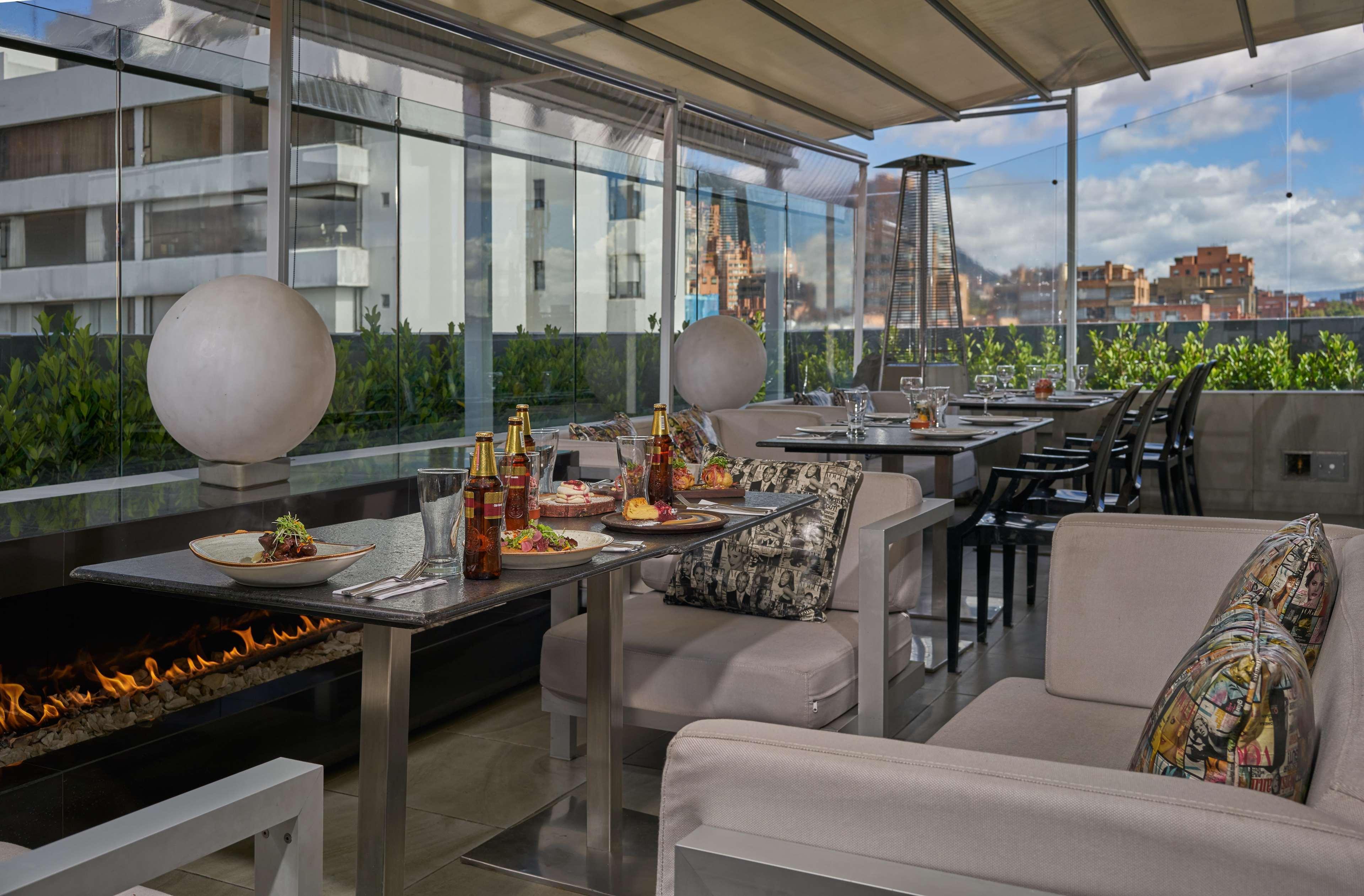 Hotel 100 Luxury Suites By Preferred Bogotá Exterior foto The Terrace