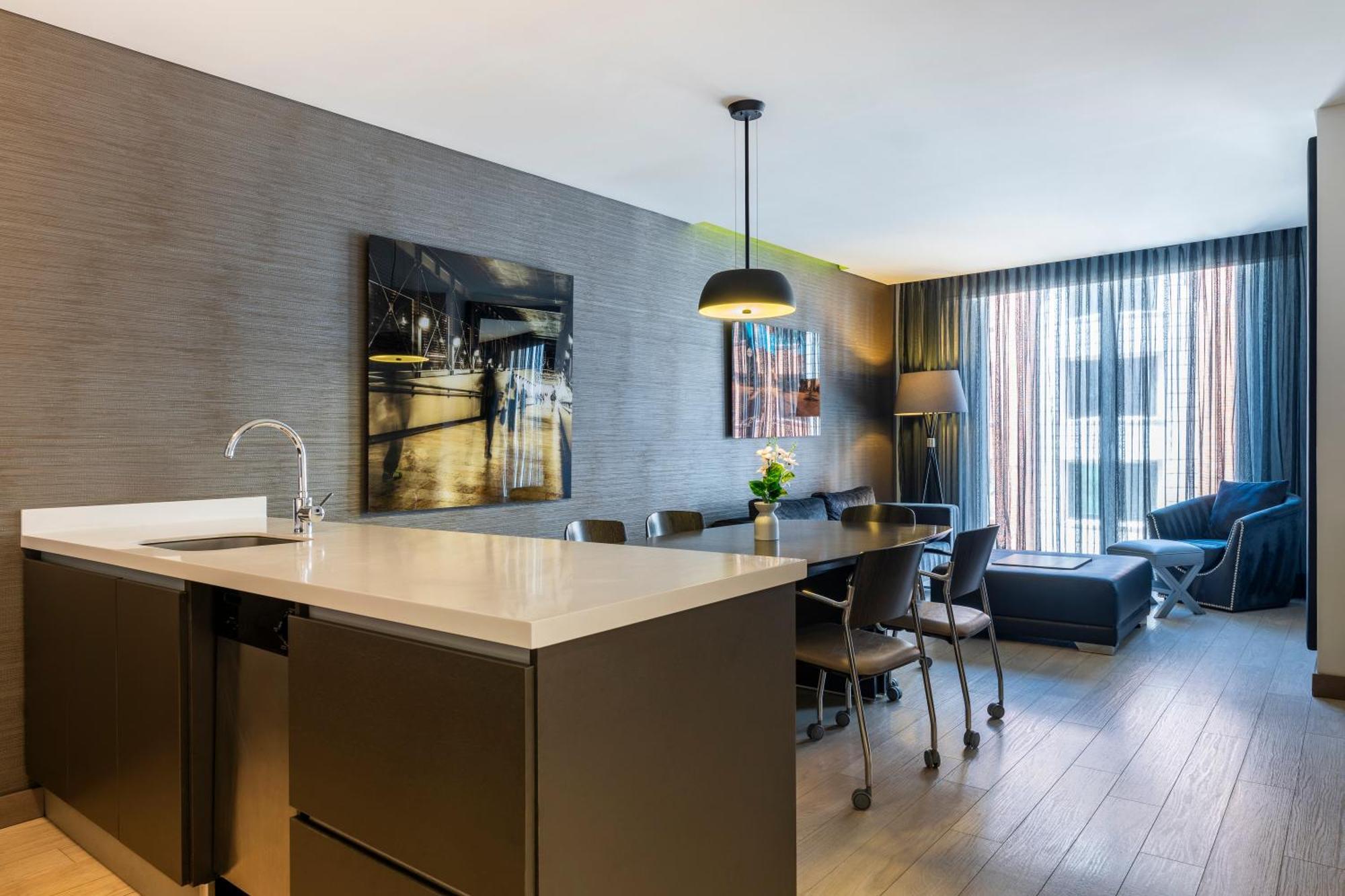 Hotel 100 Luxury Suites By Preferred Bogotá Exterior foto A typical apartment at the hotel